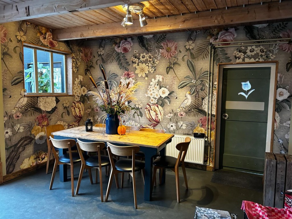 Delicious Dutch pancake served at De Kneinsberg. Visit us for a delightful dining experience in a historic setting.